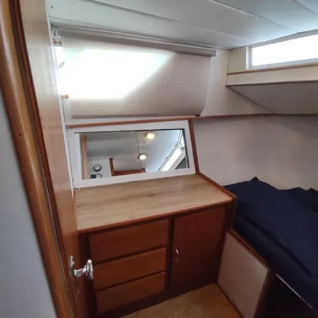 Bed&boat Boatandholiday * Fano